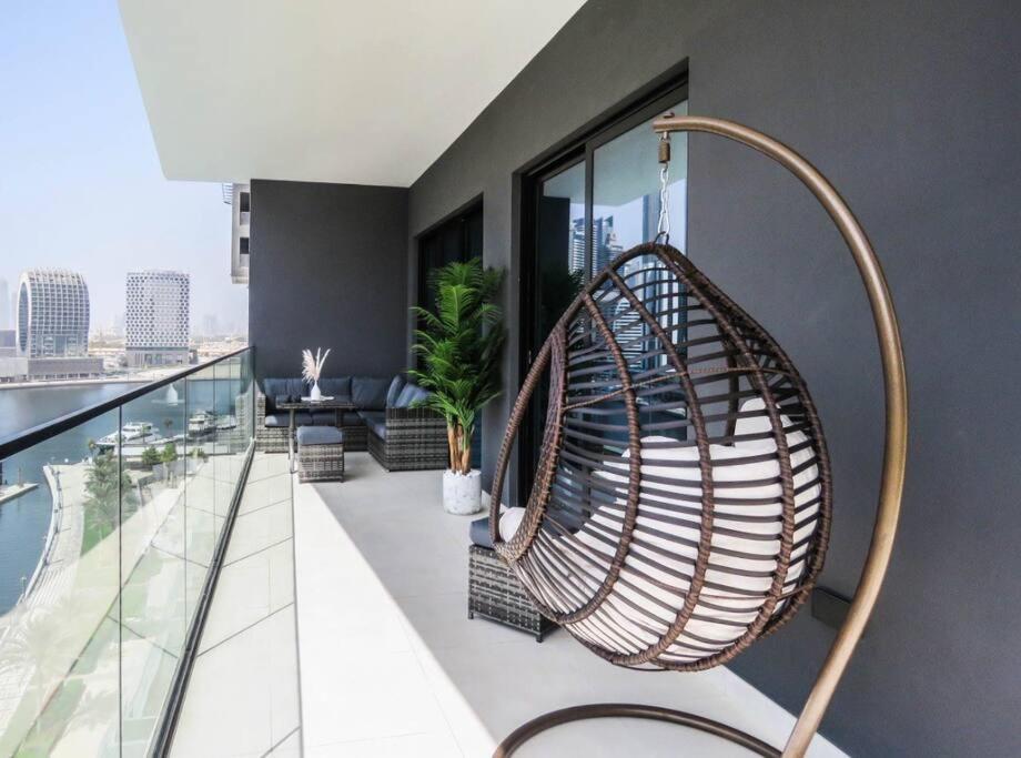 Stylish 2 Bedroom In Binghatti, Business Bay Apartment