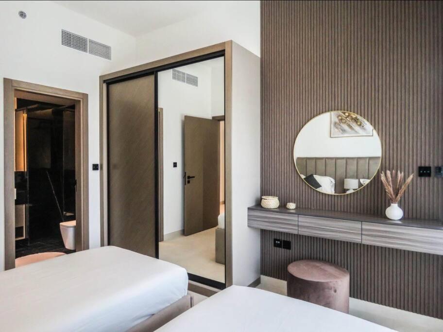 Apartment Stylish 2 Bedroom In Binghatti, Business Bay