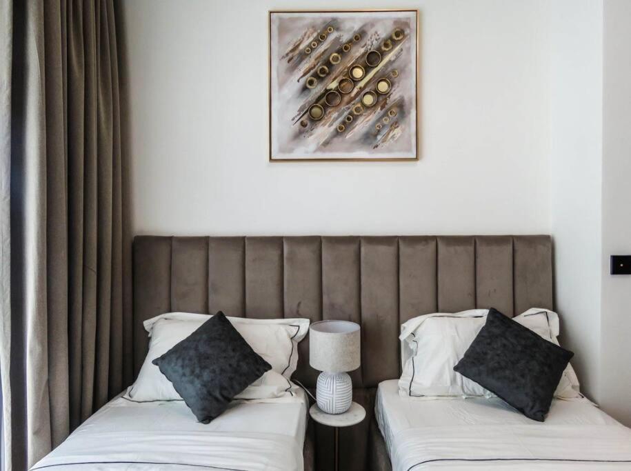 Apartment Stylish 2 Bedroom In Binghatti, Business Bay *